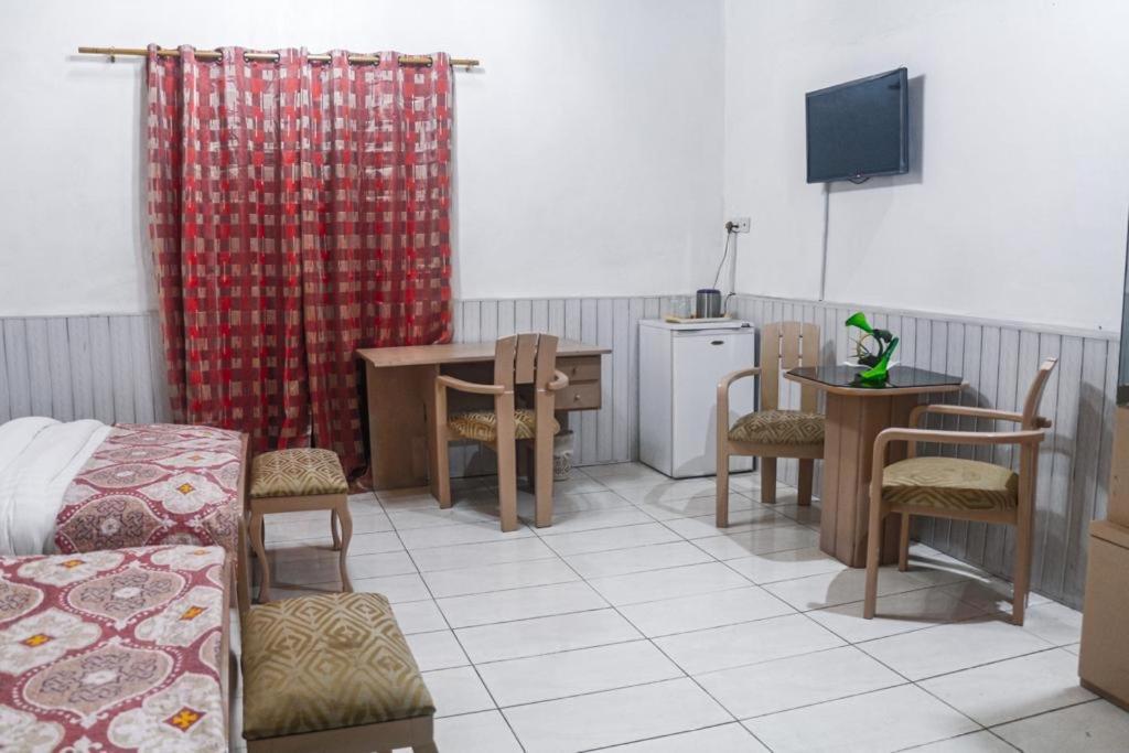 Hill View Hotel West Airport Accra Eksteriør bilde