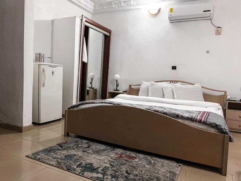 Hill View Hotel West Airport Accra Eksteriør bilde
