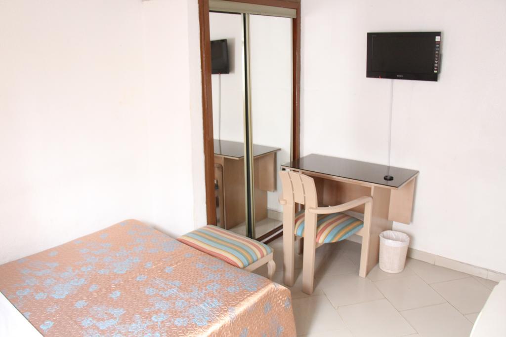 Hill View Hotel West Airport Accra Eksteriør bilde